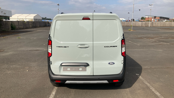 Ford Transit Courier Diesel 1.5 EcoBlue Limited Van - Image 11